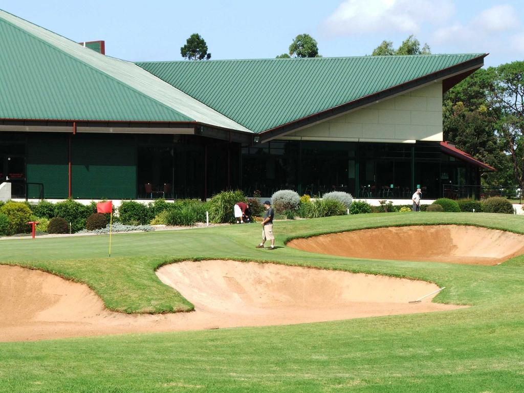 City Golf Club Motel Тувумба Екстер'єр фото