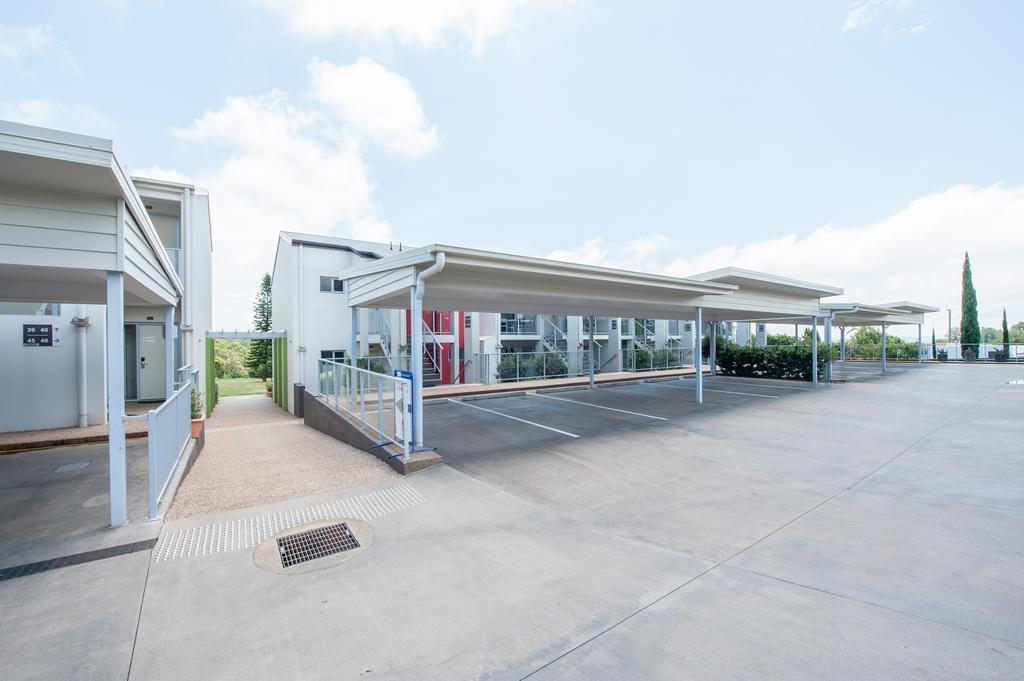 City Golf Club Motel Тувумба Екстер'єр фото